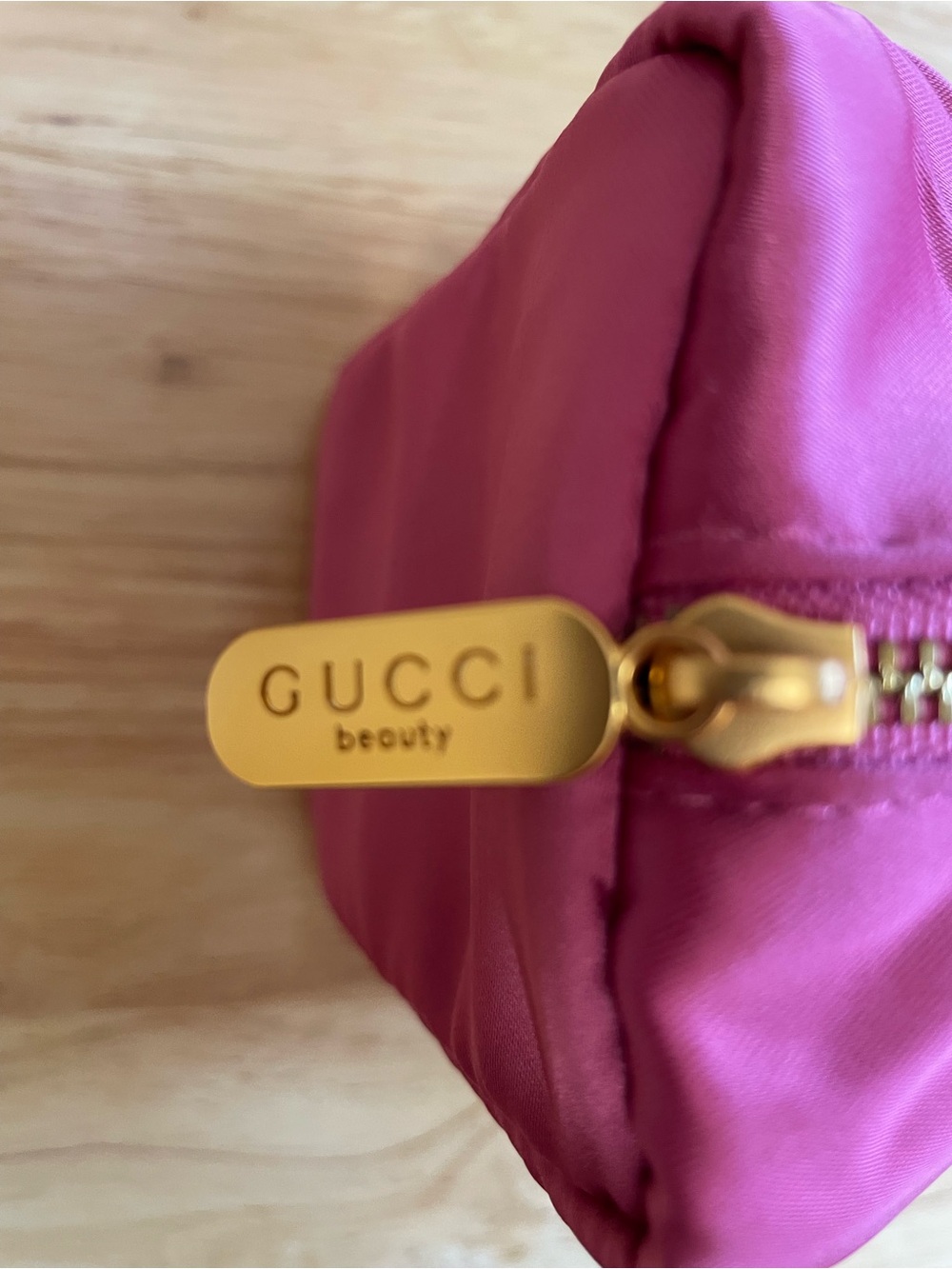 Gucci Dark Pink Bag GWP - Picture 4 of 6